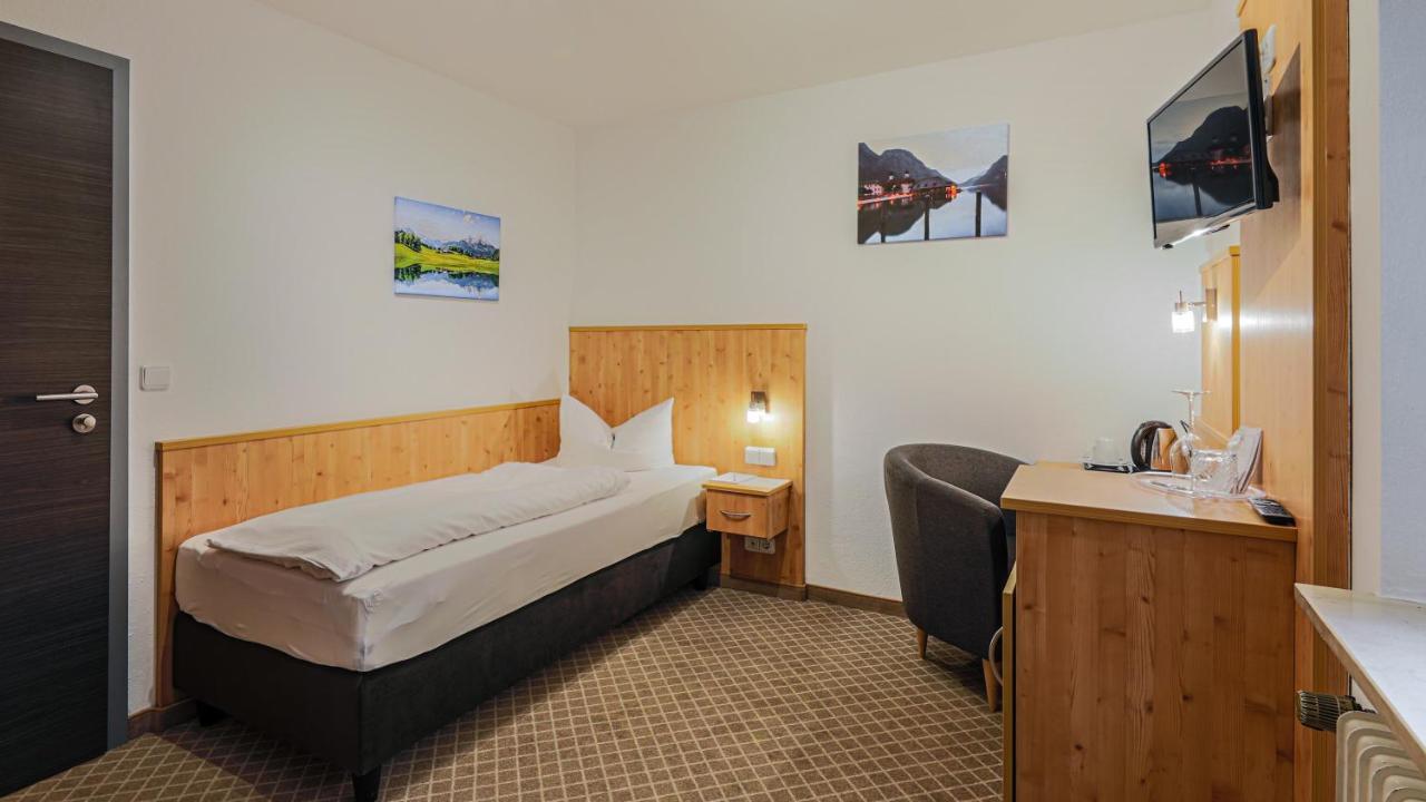 Single Room,1435782427:JPEG